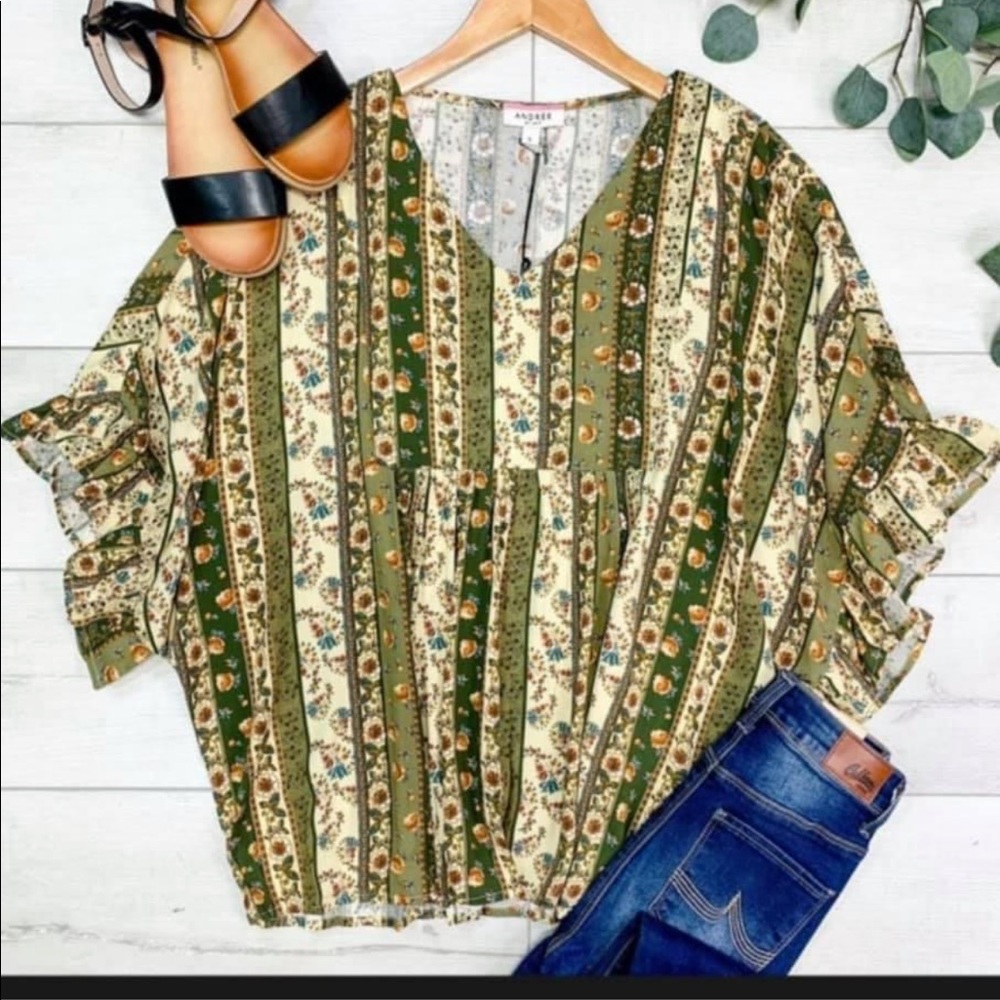 Women’s Boutique Top.